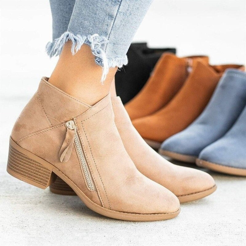 LEAH CHELSEA BOOTS