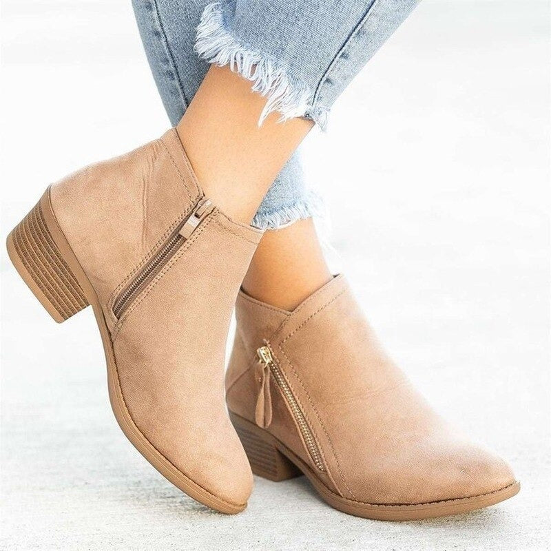 LEAH CHELSEA BOOTS